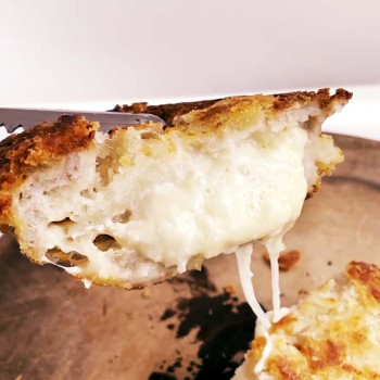 [고급진] [국내산] 통 등심 치즈돈까스(냉동) 400G_3개입