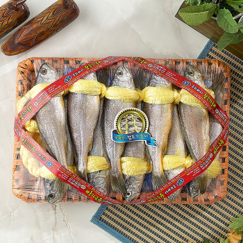 국내산 반건조 굴비 선물세트 (10미 / 국산대나무바구니+보자기포장/ 전남여수)