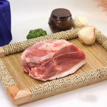 (농할) [발해축산] 돼지고기 앞다리살 수육용 1kg