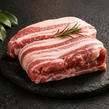 [독립문 영천시장] 1+최상급 녹차잎 먹고 자란 녹돈 숙성 삼겹살 1kg